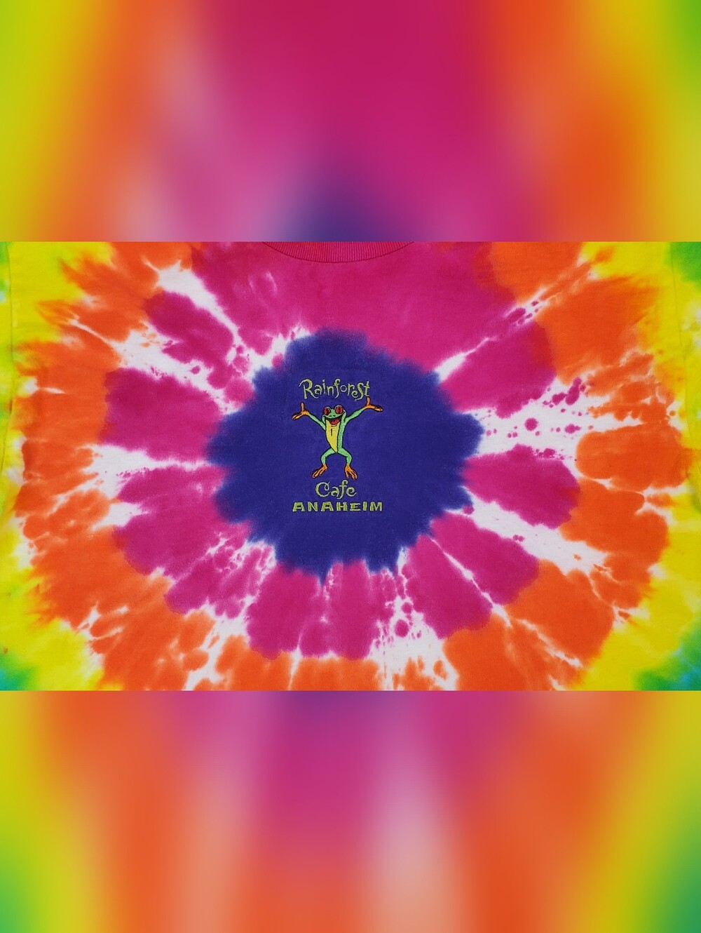 Rainforest Cafe VTG 90s Anaheim Disney Embroided Tie Dye T-Shirt - Size M - GUC
